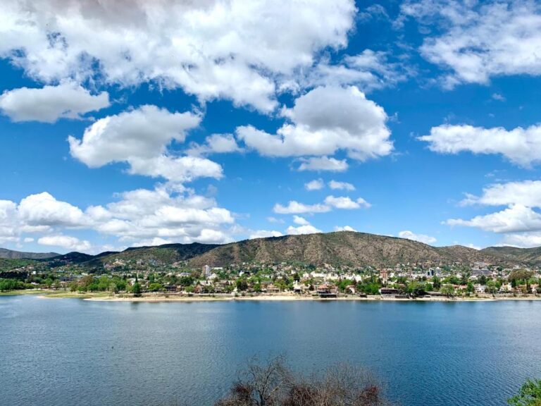 Los 6 mejores hoteles frente al lago San Roque en Carlos Paz